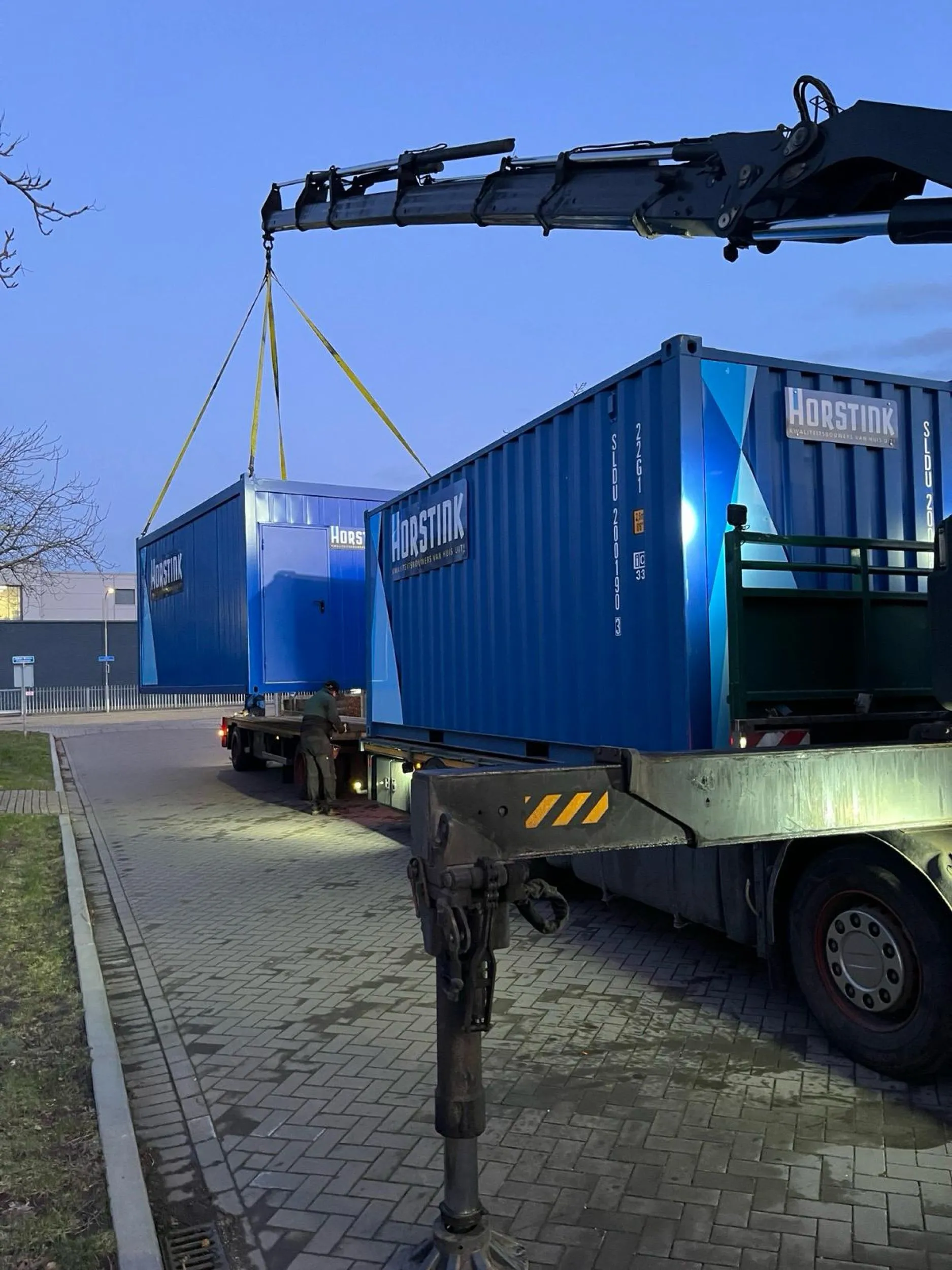 Kantoor unit op vragchtwagen