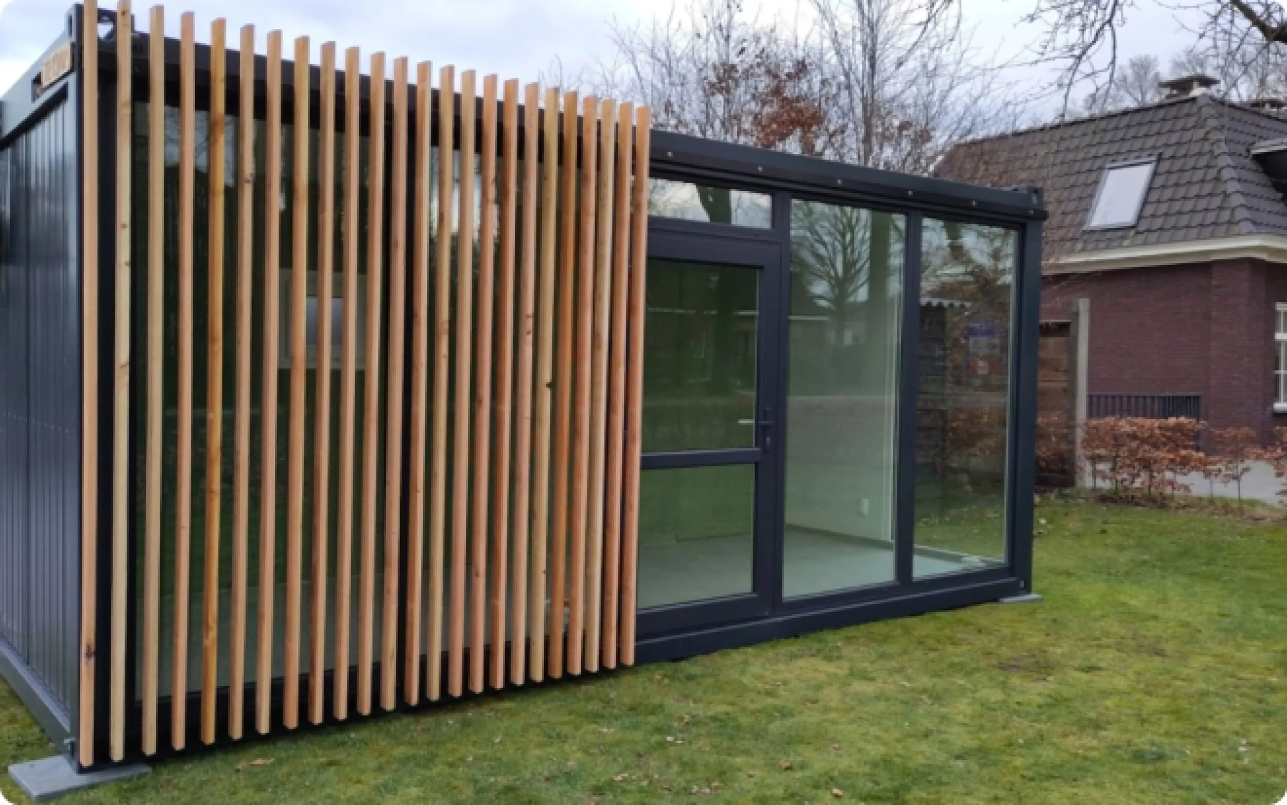 Kantoorunit met hout